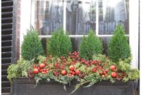 How to decorate window boxes for winter